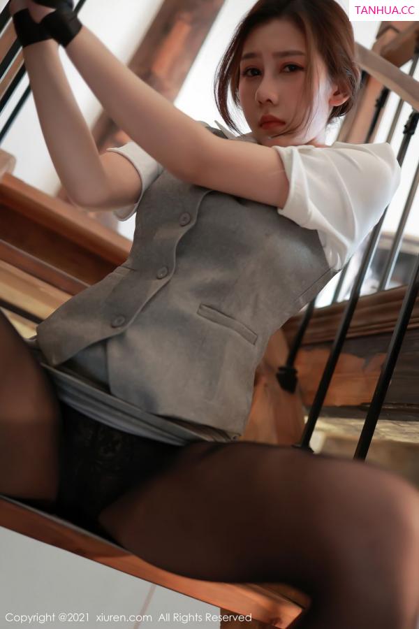 尹甜甜  [XiuRen]高清写真图 2021.04.12 VOL.3291 尹甜甜第25张图片